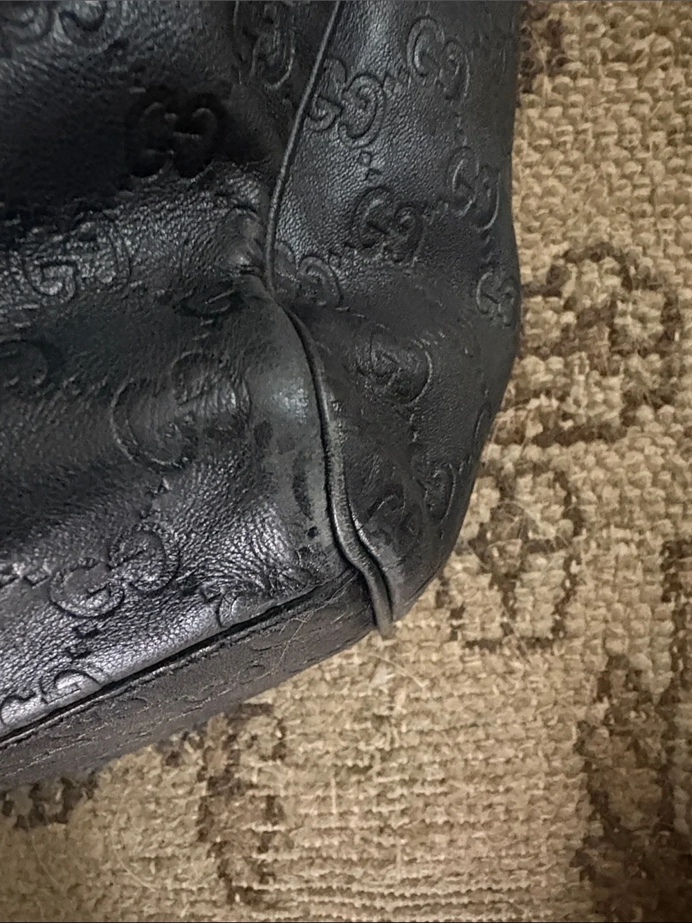 Gucci Black Leather Shoulder Bag with Gold Hardware
